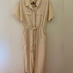 Universal Thread Women’s Cream Utility Jumpsuit Size 8 NWOT